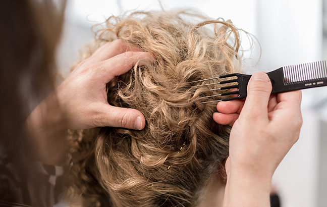 Haare hochstecken